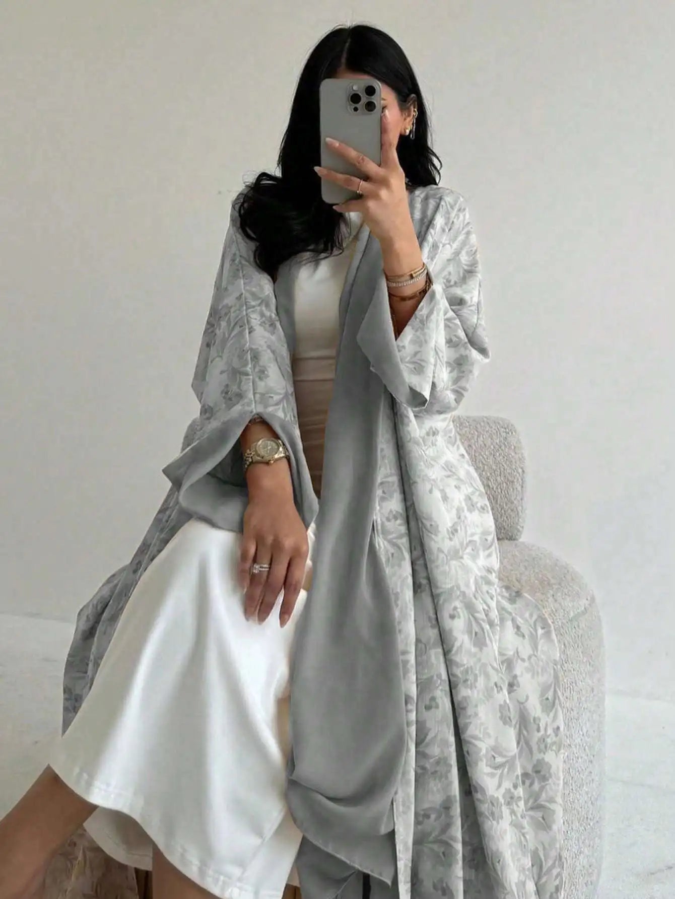 Loose Floral Printed Abaya Long Sleeve Traditional Middle Eastern Dress for Women Elegant Open Front Robe Without Scarf